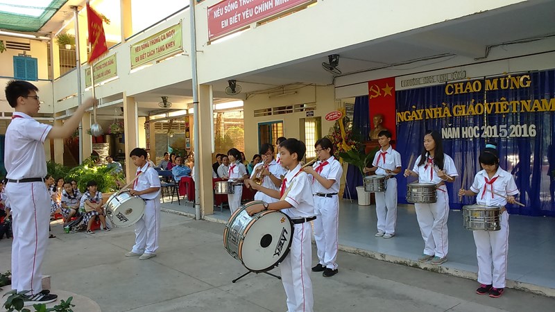 Một số hình ảnh quá trình tự đánh giá năm học 2015-2016